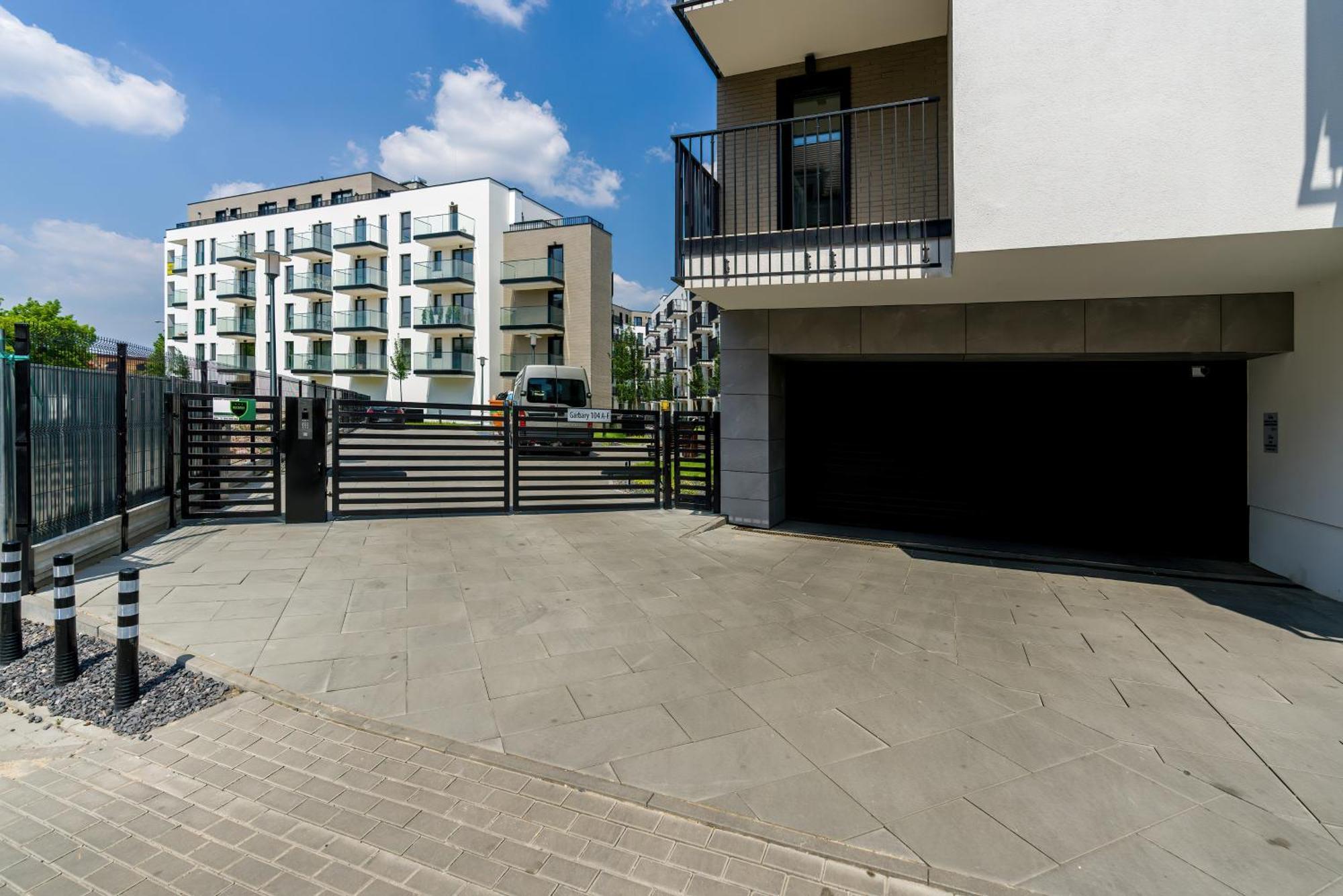 Esencja Apartments With Free Parking Garbary 104 By Renters Poznan Bagian luar foto